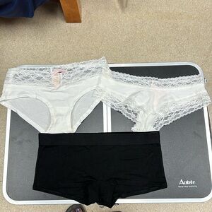 3 pairs of VS Panties